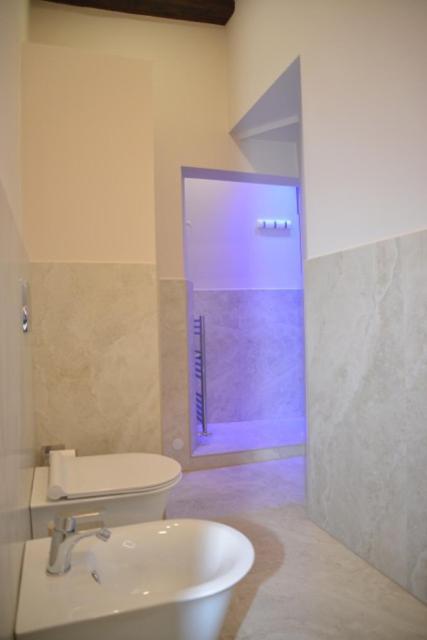 רומא Fidia Palace Flavia'S Apartment Colosseo מראה חיצוני תמונה