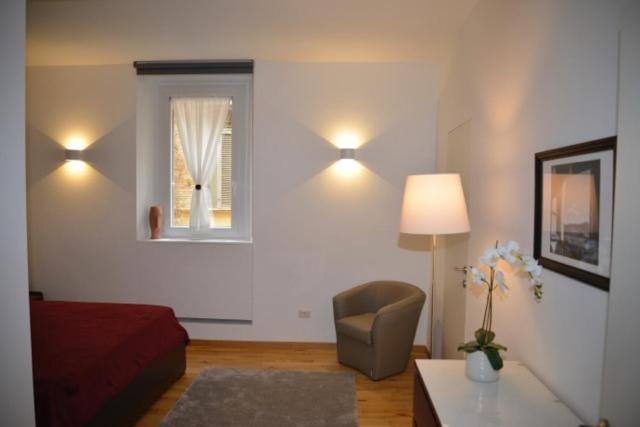 רומא Fidia Palace Flavia'S Apartment Colosseo מראה חיצוני תמונה