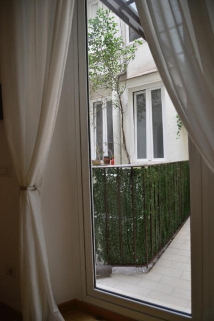 רומא Fidia Palace Flavia'S Apartment Colosseo מראה חיצוני תמונה